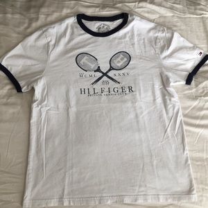 Men’s Tommy Hilfiger Tee (Medium)